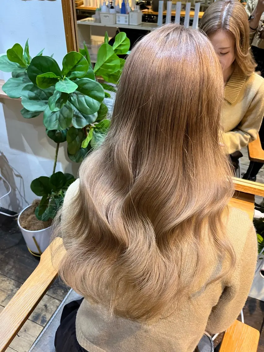 ロング カラー 河西 楓のヘアスタイル