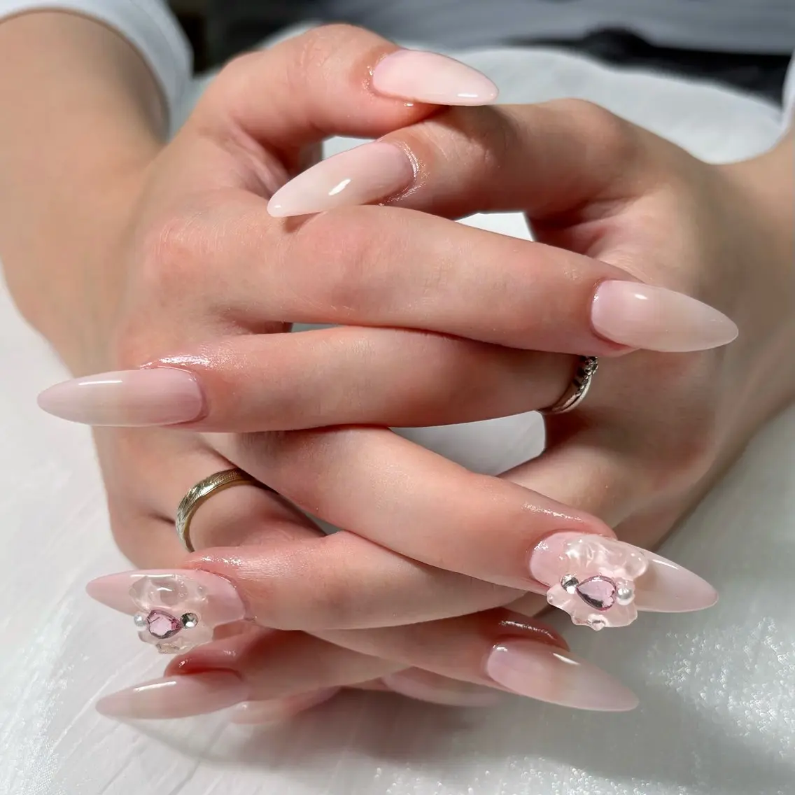 ネイル ピンク リボン ハンドネイル nail room Byeolのネイルデザイン