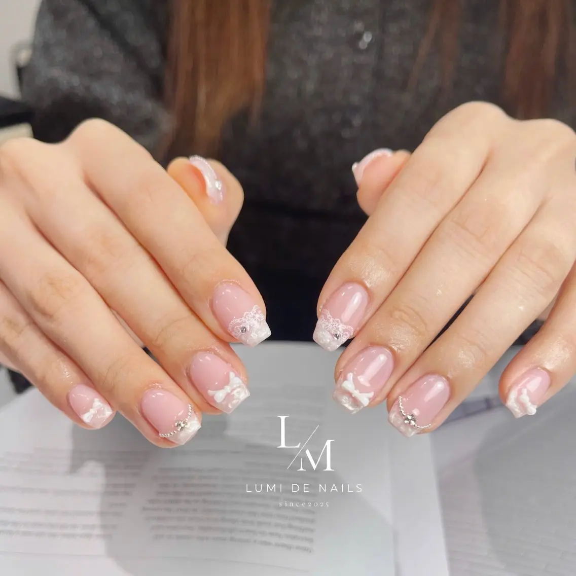 ネイル グラデーション ラメ(グリッター) マグネットネイル ミラーネイル ニュアンスネイル ハンドネイル Lumi de nailsのネイルデザイン