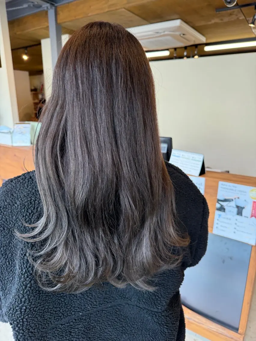 セミロング カラー カット ヘアカラー 梅田 拓実のヘアスタイル