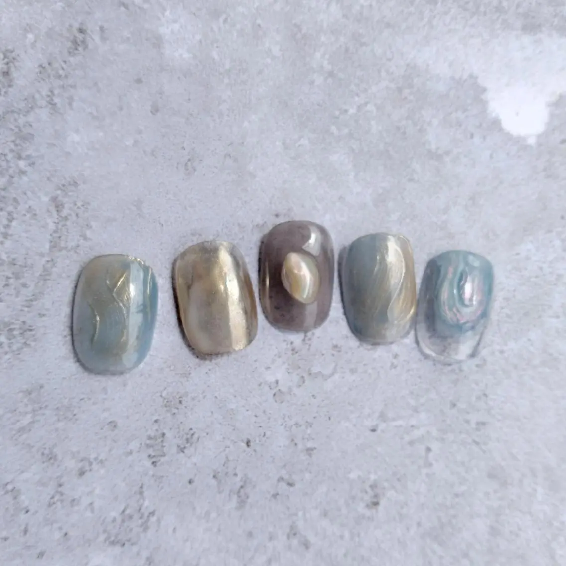 ネイル ミラーネイル 夏ネイル Nailsalon manoのネイルデザイン