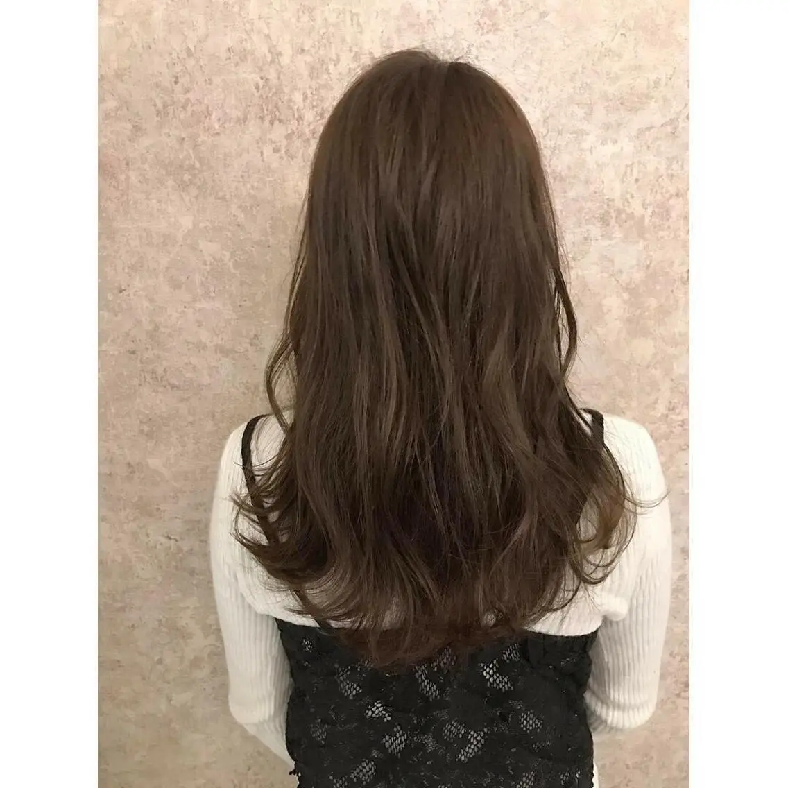 セミロング カラー ハイトーンブリーチ 土坂 由志【京都】のヘアスタイル