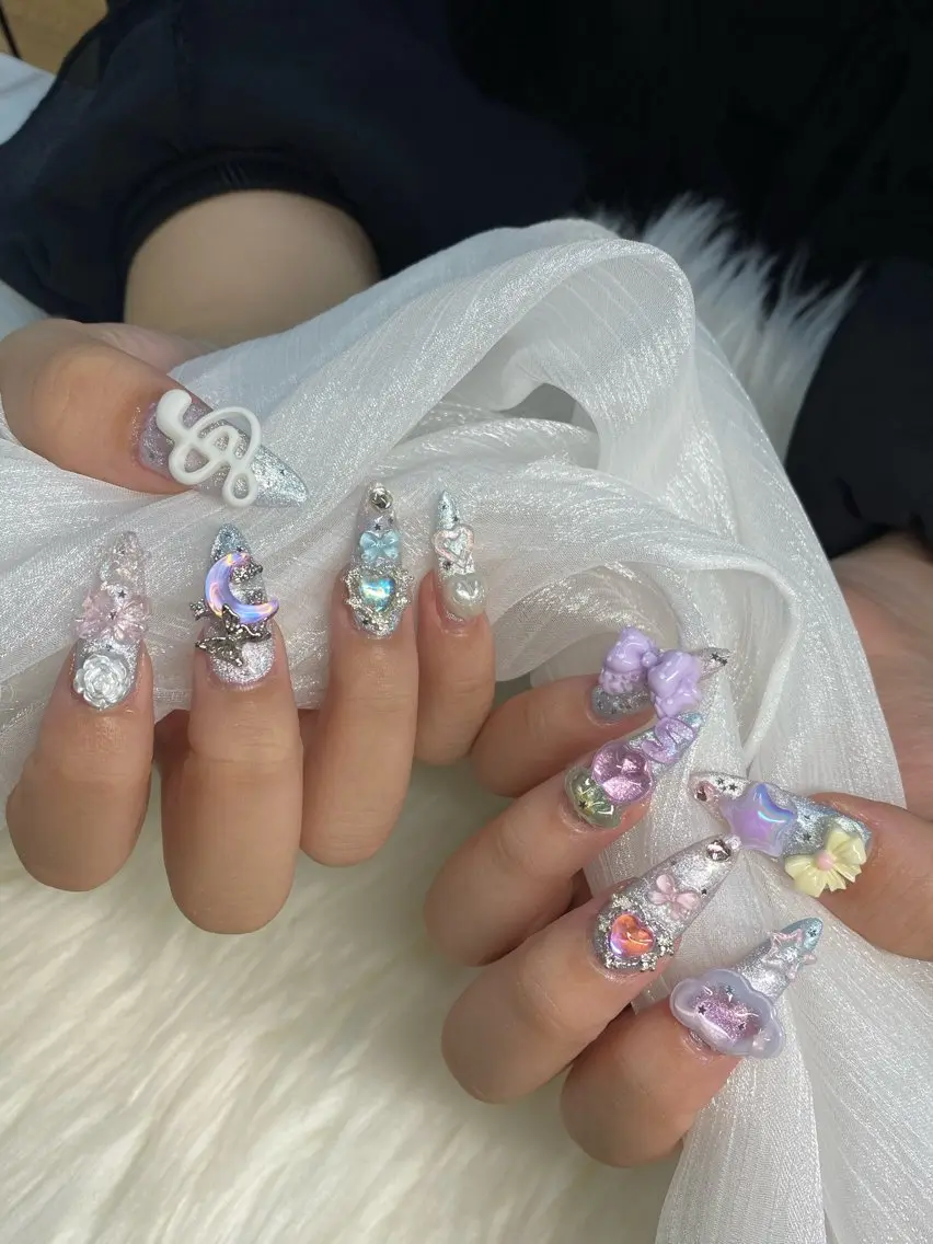 ネイル Rei _Nail 新宿のネイルデザイン