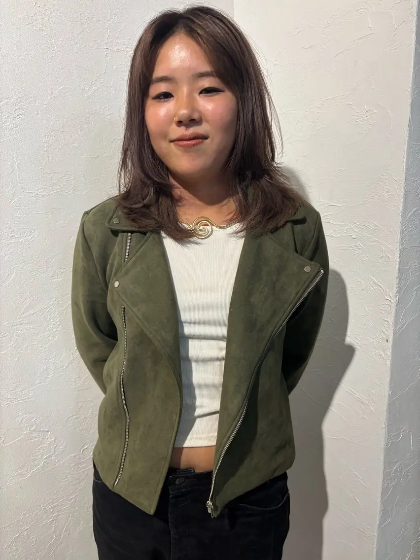 セミロング カラー ヘアカラー 大西 柚羽のヘアスタイル