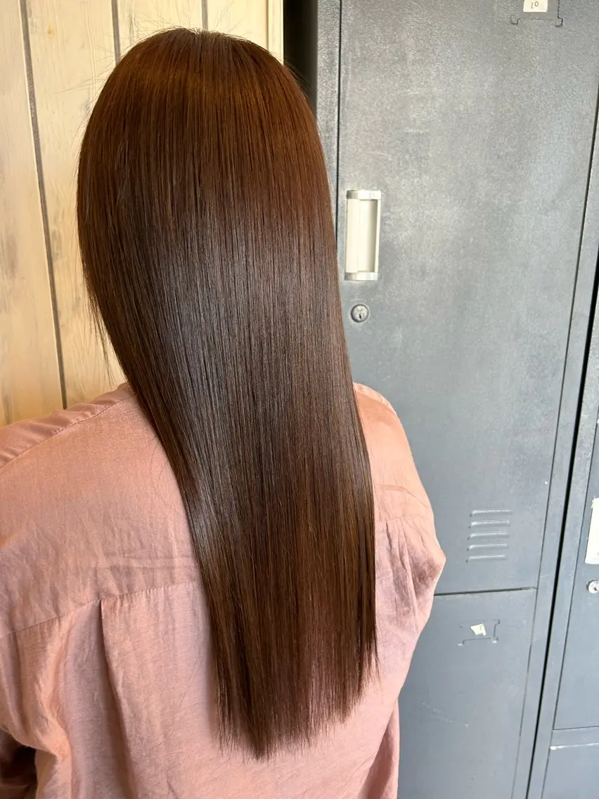 ロング カット 縮毛矯正 トリートメント 高津 千慧のヘアスタイル