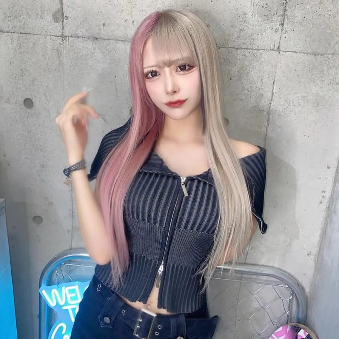 カラー ツートーンカラー ホワイト&レイヤーカ ットエクステ長畠俊輔のヘアスタイル