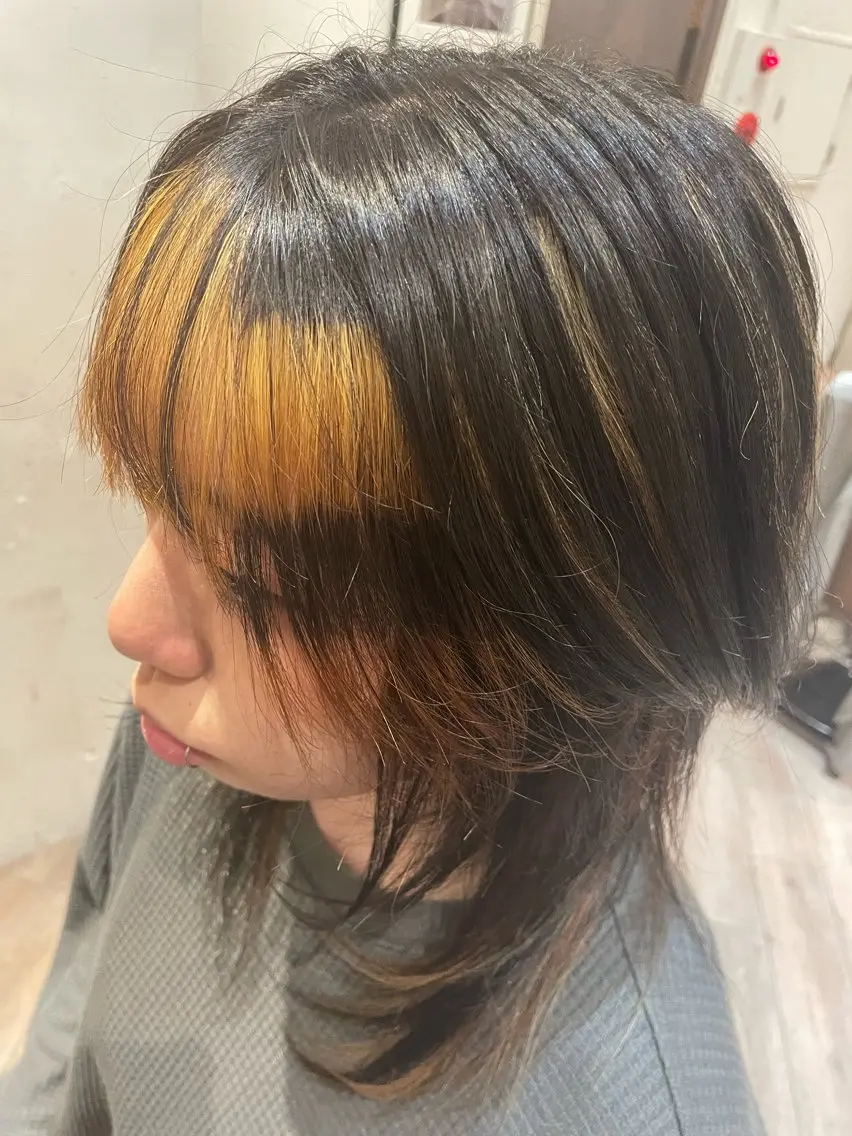 セミロング カラー 森 泉琴のヘアスタイル