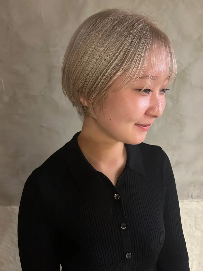 ショート カラー ブリーチ カット ヘアカラー トリートメント ayane⭐️ボブ・ ショート・パーマのヘアスタイル