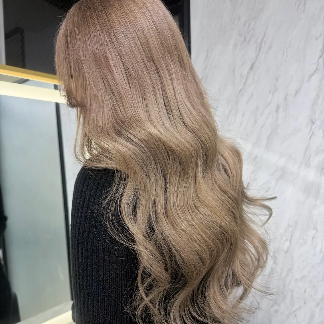 ロング カラー シールエクステ ハイトーンカラー エクステ ヘアカラー エクステ シールエクステ特化 ハイトーン、NANAのヘアスタイル