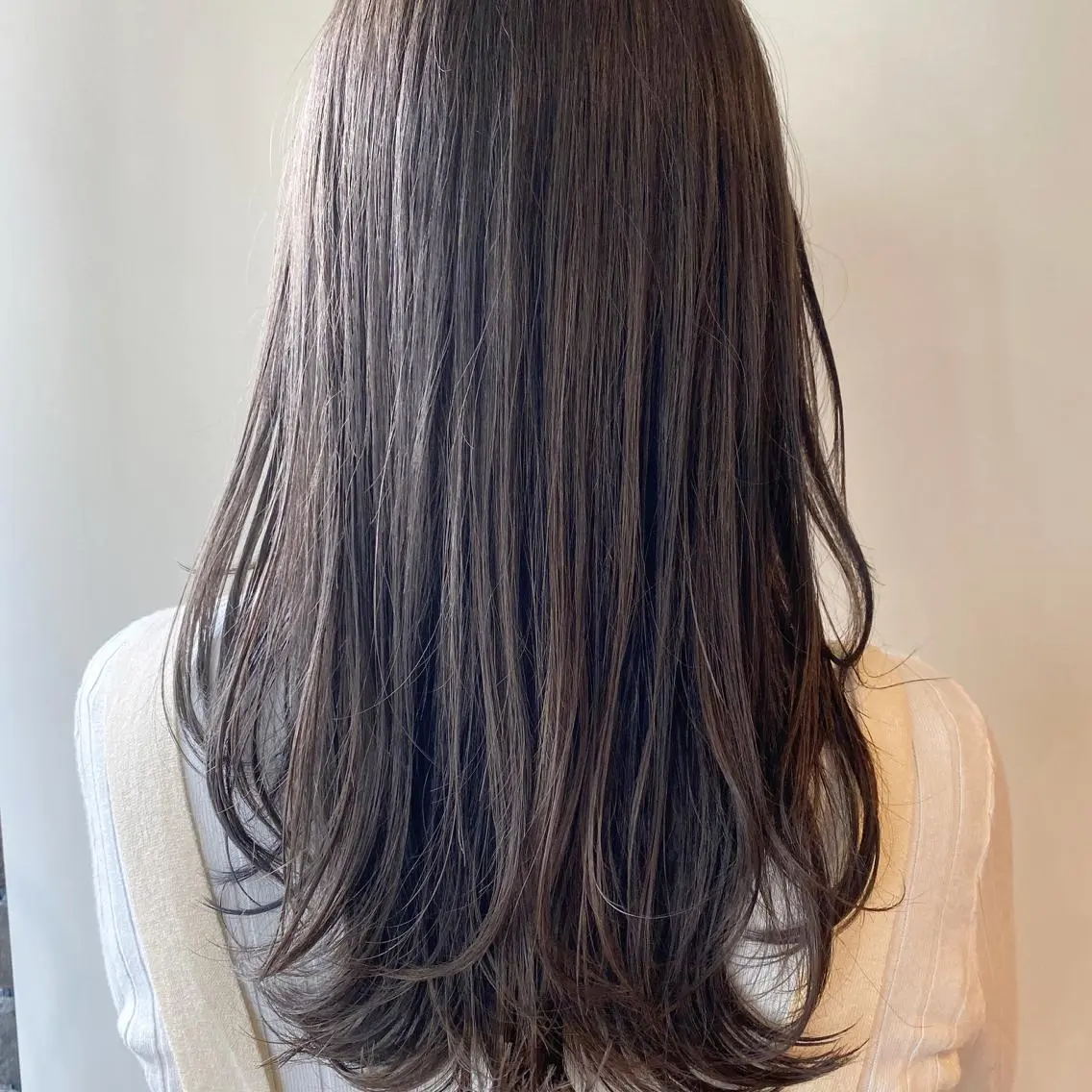 ロング カラー ヘアアレンジ シルバー ウルフカット モデル募集中!ミカのヘアスタイル