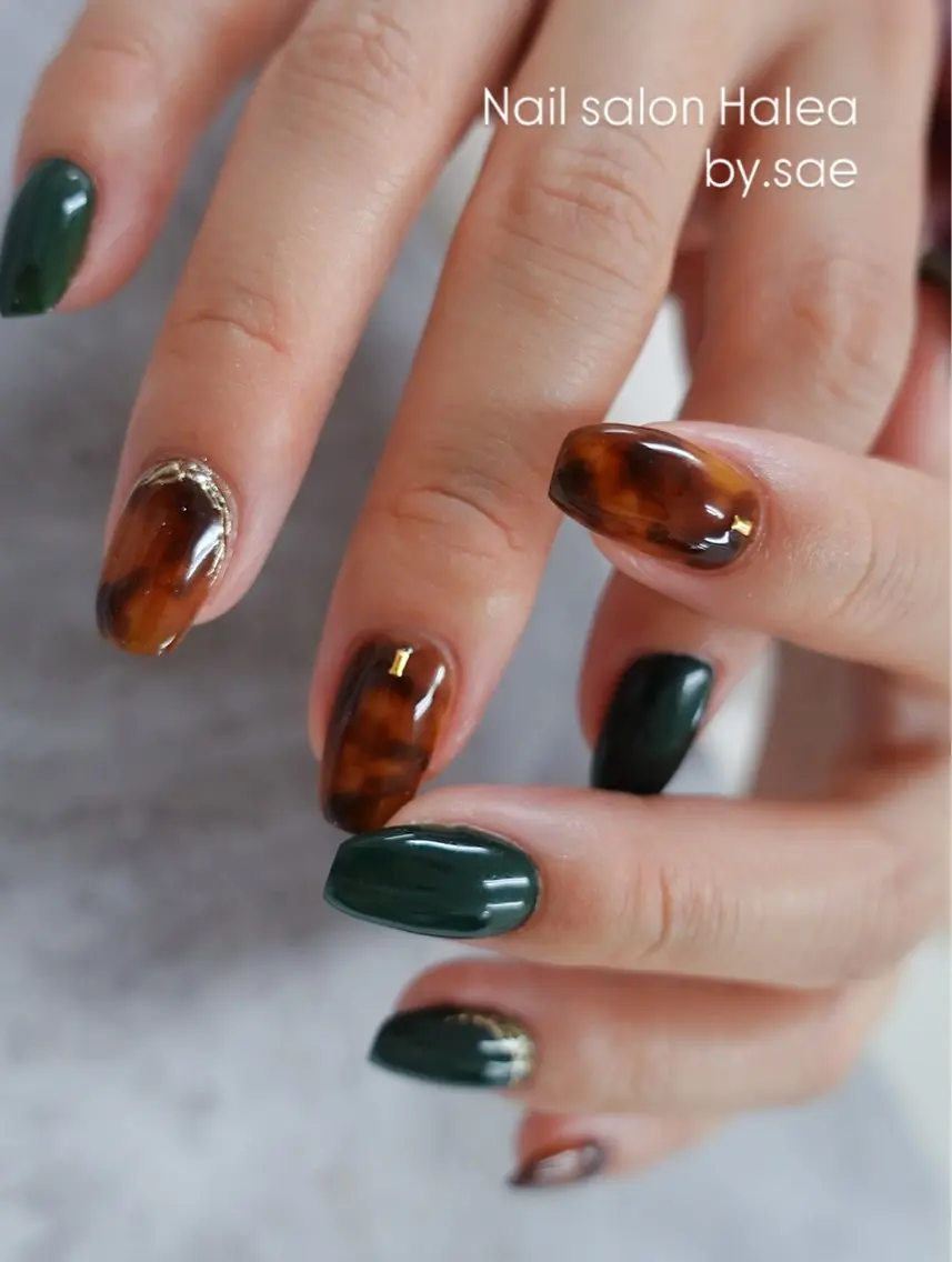 ネイル べっ甲ネイル ゴールド グリーン Nail salon Halea 原田さえのネイルデザイン