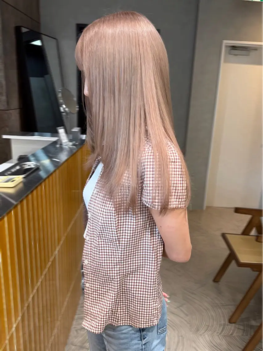 カラー ハイトーン/ベージュ カラー/kaedeのヘアスタイル