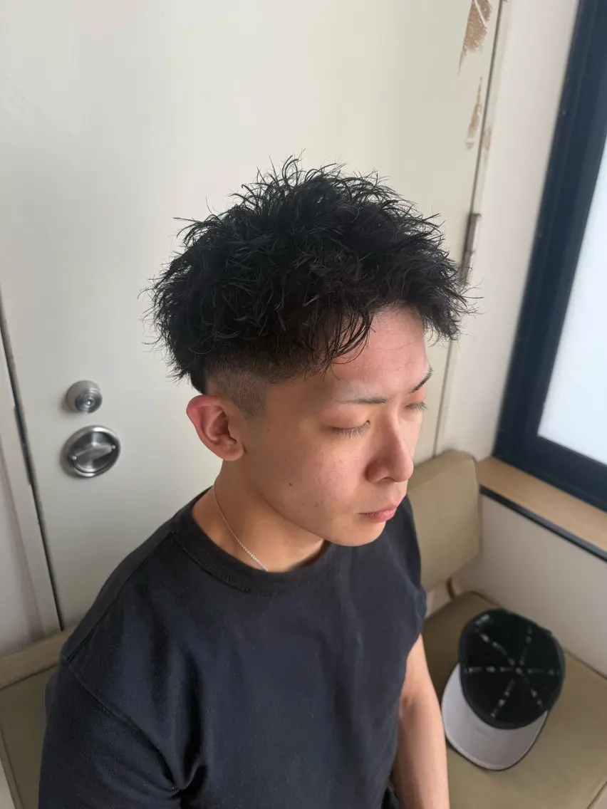 ショート パーマ メンズ メンズパーマ メンズ特化美容師　谷 勇汰のヘアスタイル