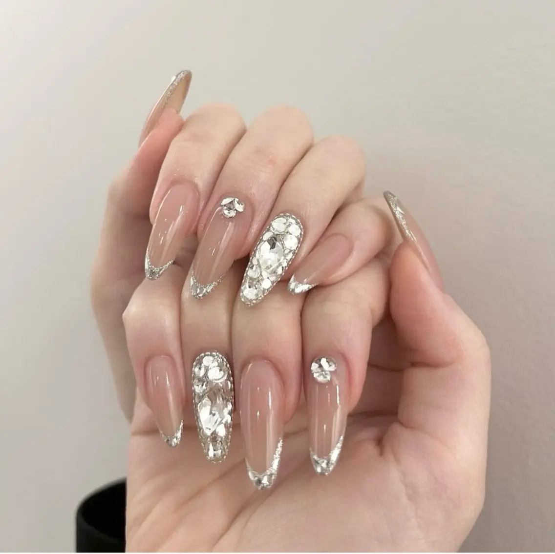 ネイル アートネイル グラデーション キラキラネイル ニュアンスネイル オフィスネイル Jenn Nail Salonのネイルデザイン