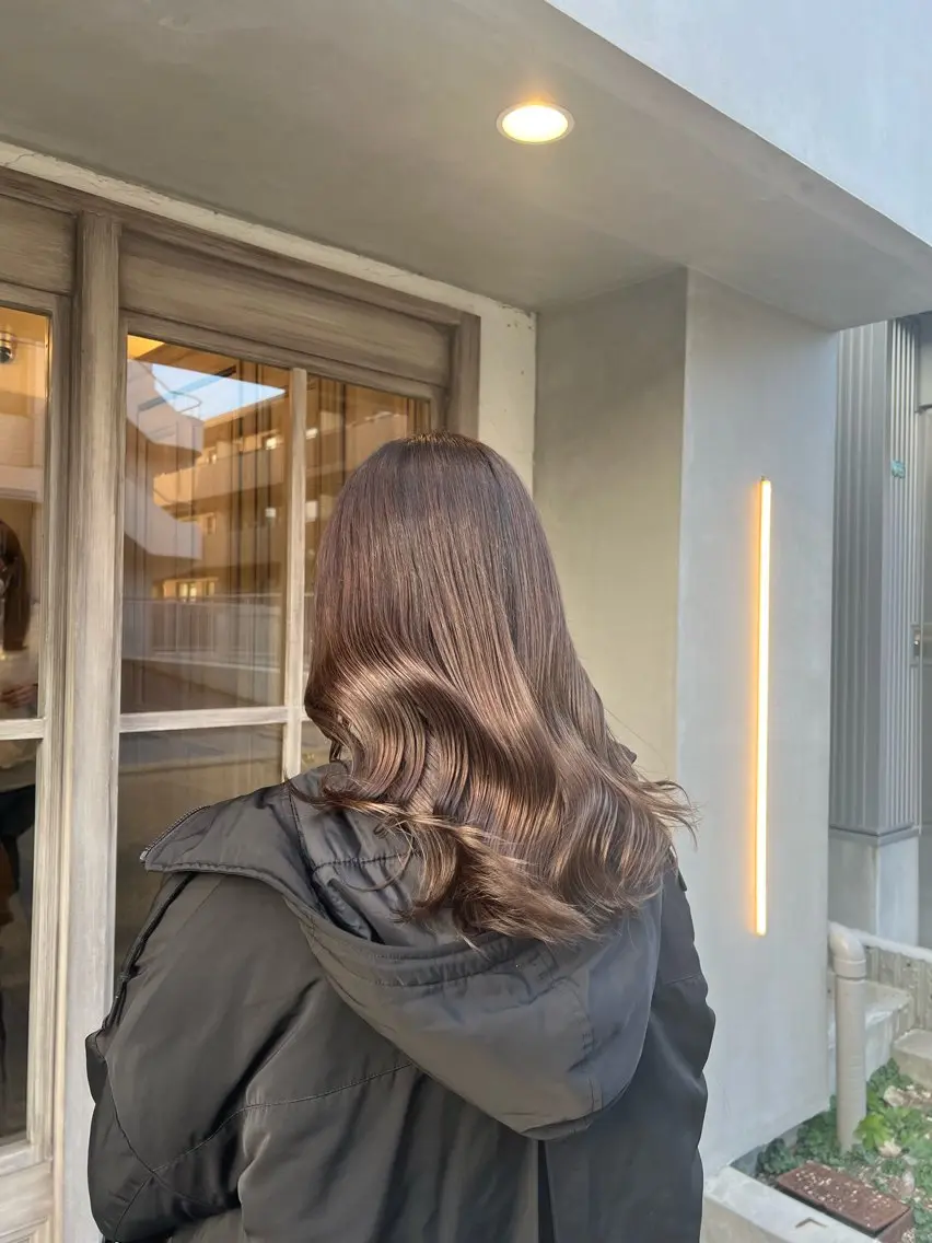 セミロング カラー カット ヘアカラー ひがし はるなのヘアスタイル
