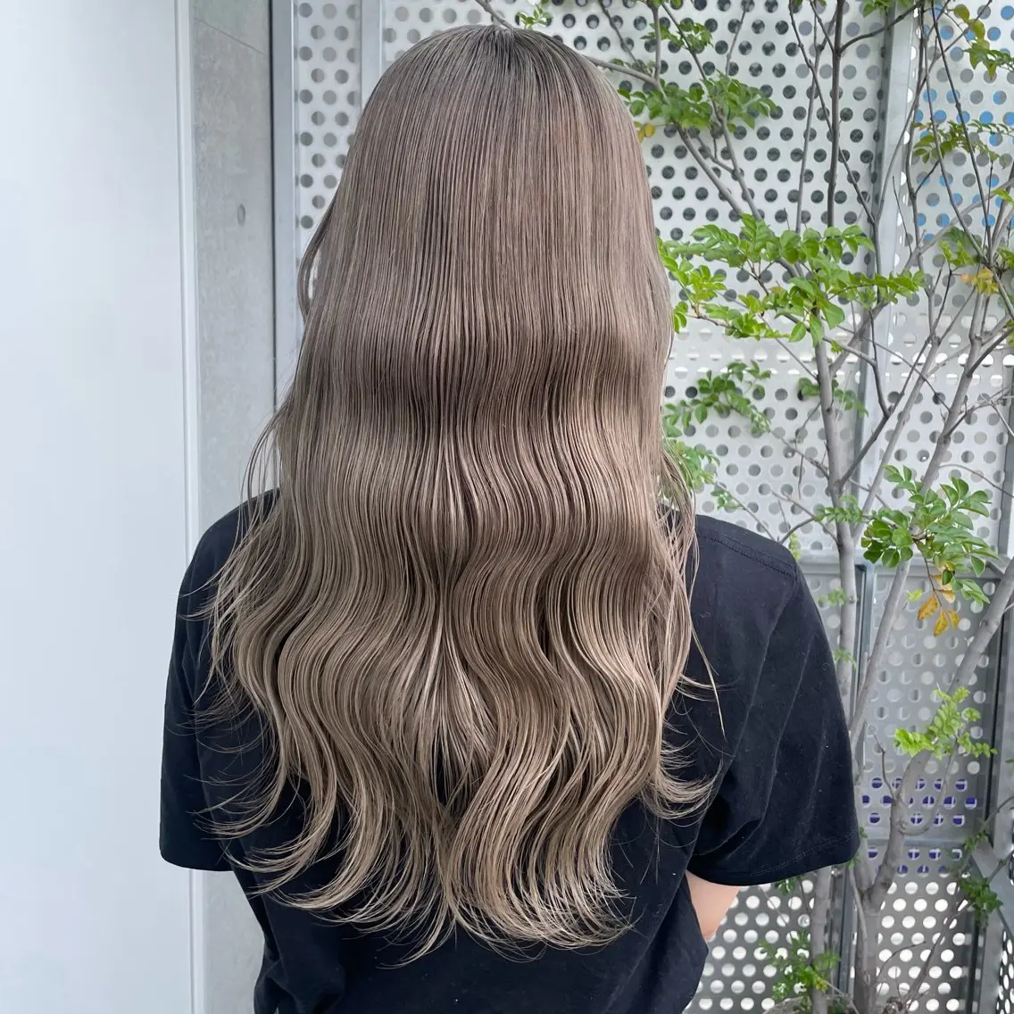 ロング カラー ブリーチ カット ヘアカラー トリートメント トレンドカラー🥣／ ヘアアレンジ✩.*˚のヘアスタイル