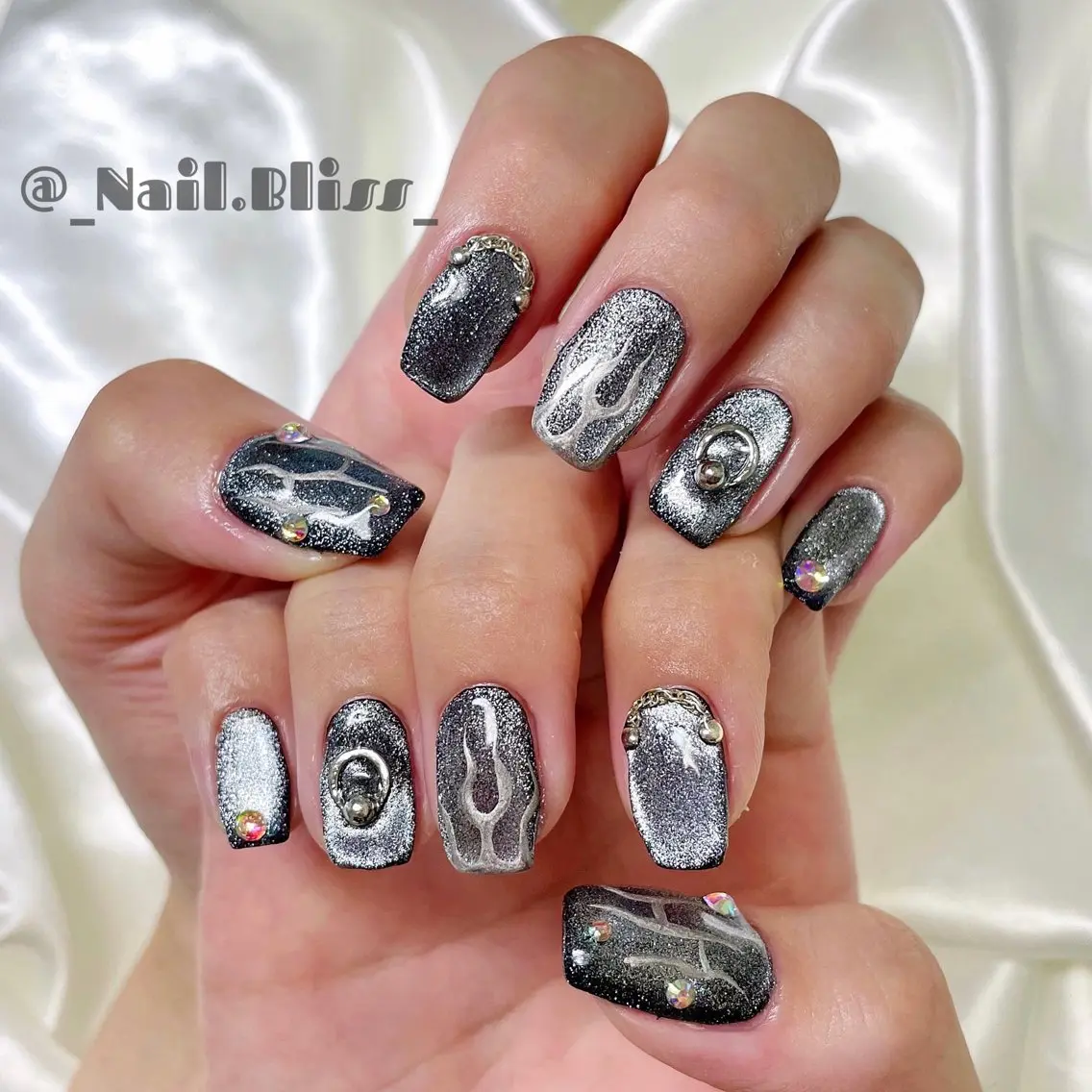 ネイル マグネットネイル ハンドネイル NAIL BLISSのネイルデザイン