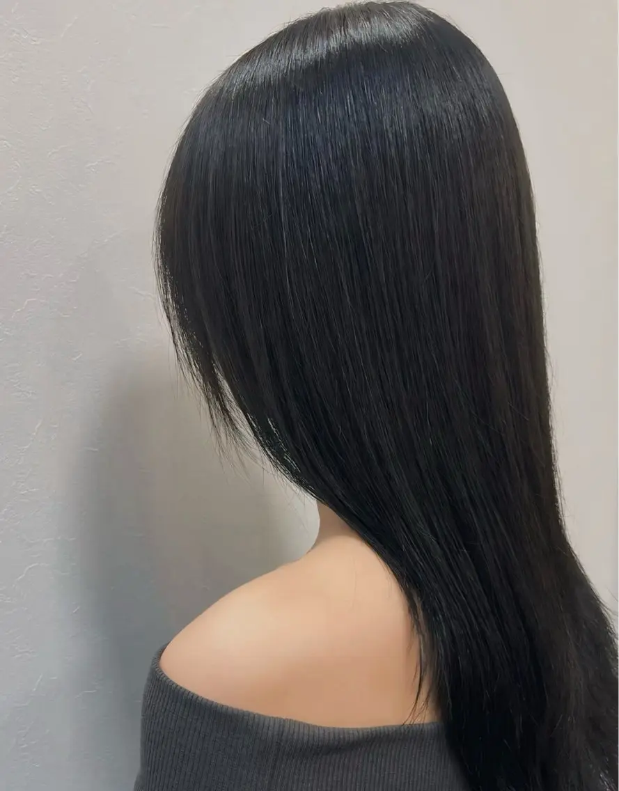 ロング カラー 黒髪 ブルーカラー ブルーブラック ヘアカラー 古賀 桜のヘアスタイル