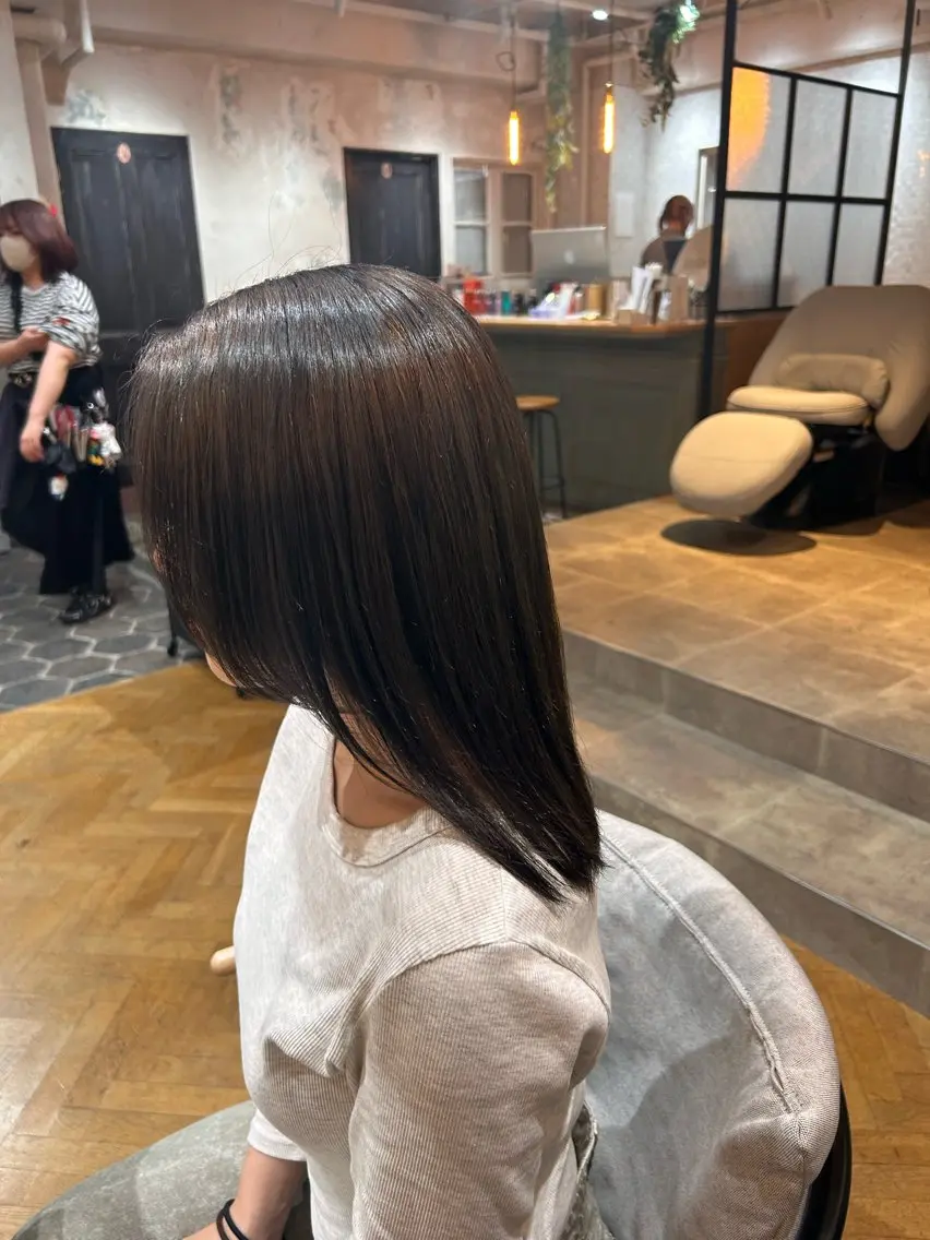 セミロング ヘアカラー トリートメント 艶カラー🌟 kanonのヘアスタイル