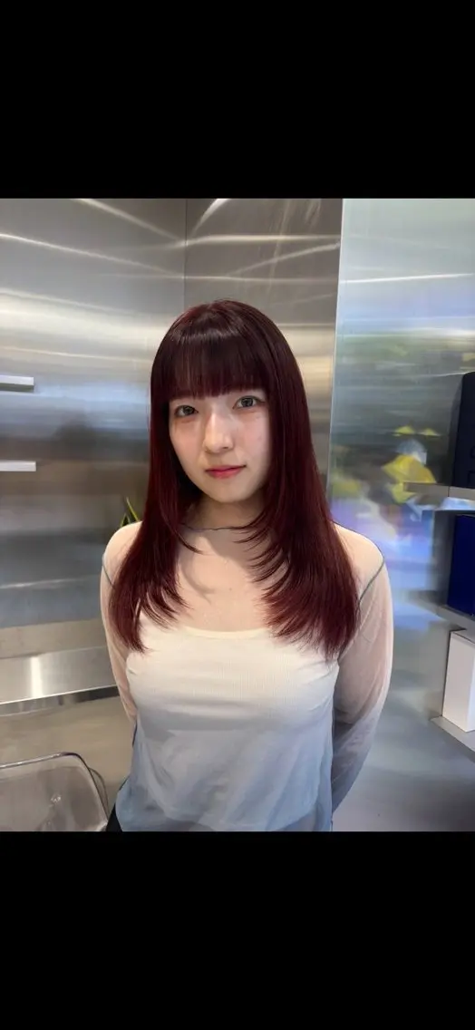 【ミニモ限定】大人気‼️ ダブルカラーワインレッド　🍎🍎🍒🍒🍓🍓「ブリーチなし」の写真