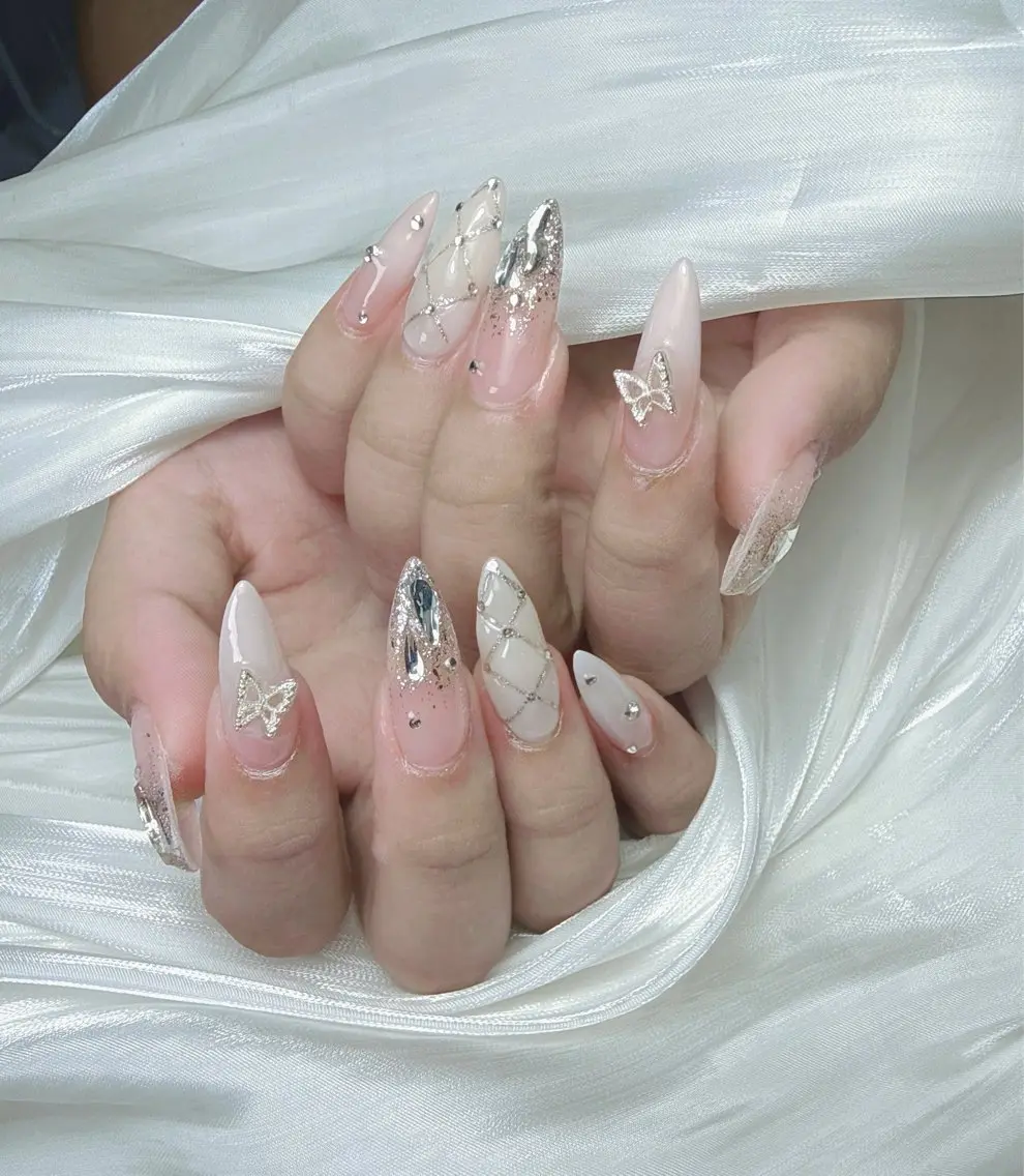 ネイル W·nail salonのネイルデザイン