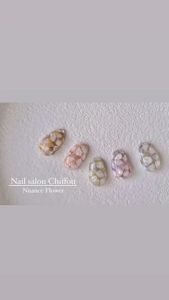 ネイル アートネイル フラワーネイル ニュアンスネイル Nail salon Chiffonのネイルデザイン