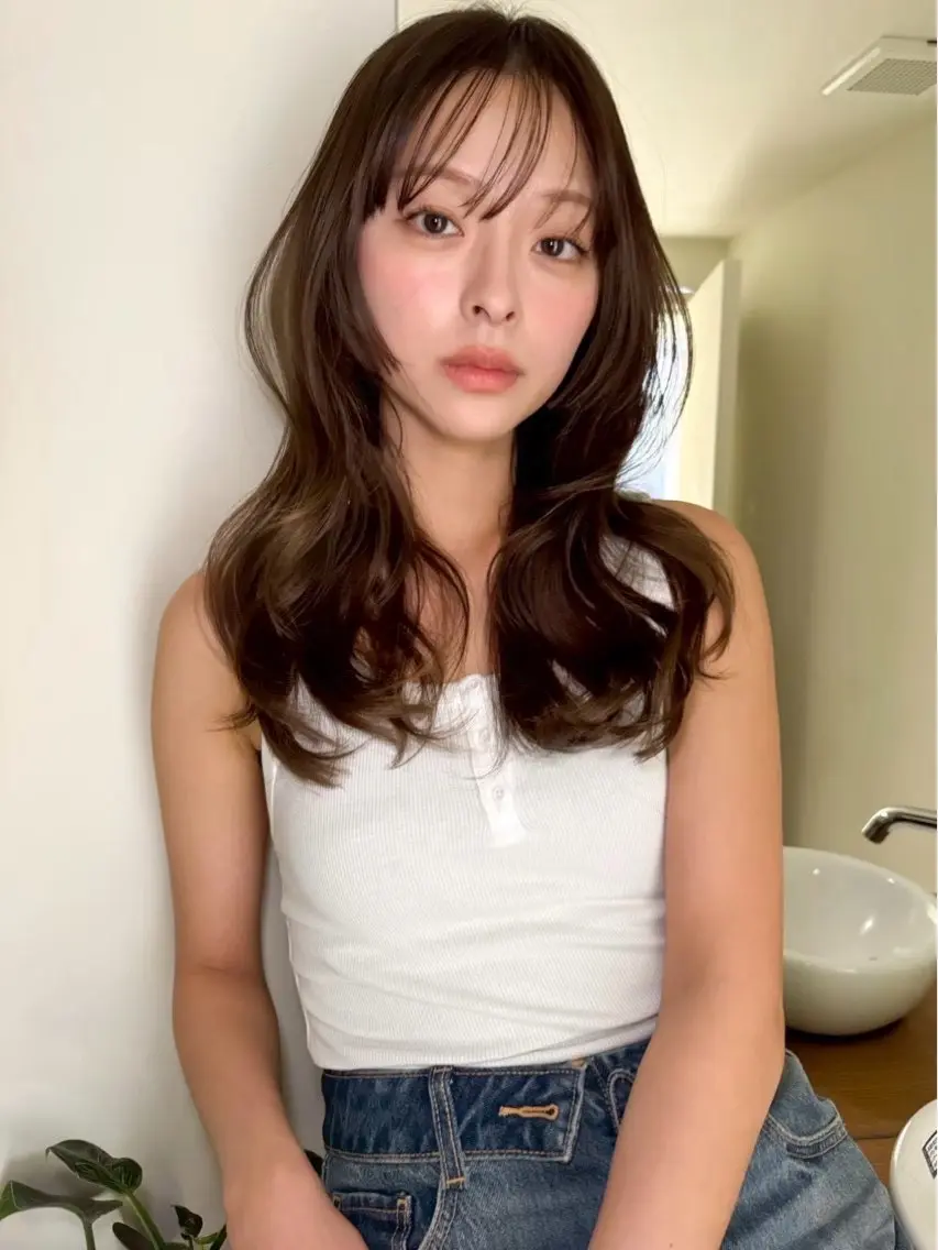 ロング カラー ブリーチ 三野宮 莉羽のヘアスタイル