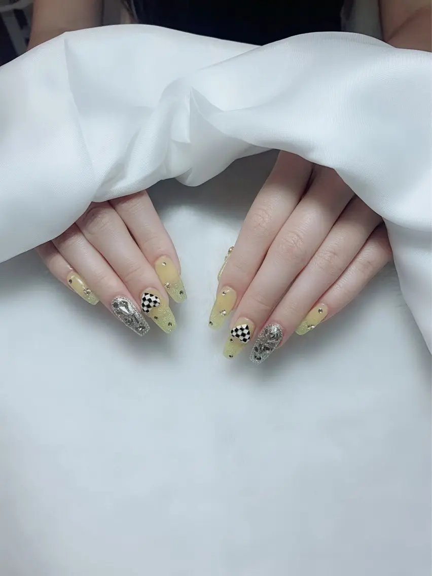 ネイル Amina nail salonのネイルデザイン
