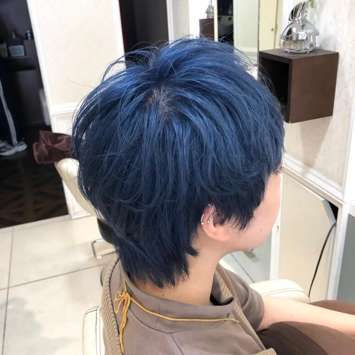 ショート カラー ブリーチ ブルーカラー 🌈ぷる艶カラー🌈 髪質改善👑柳沼尚貴のヘアスタイル