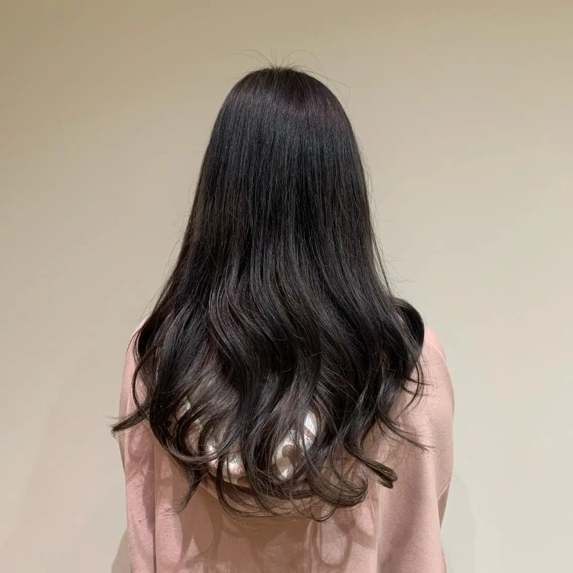 カラー アッシュ アッシュグレー 瀧尾 祐季のヘアスタイル