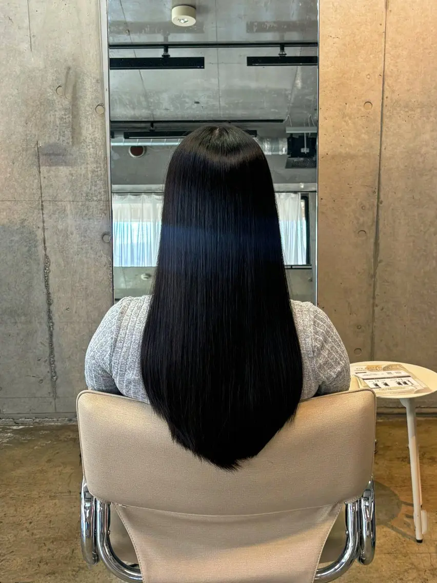 ロング カラー 榎本 すみれのヘアスタイル