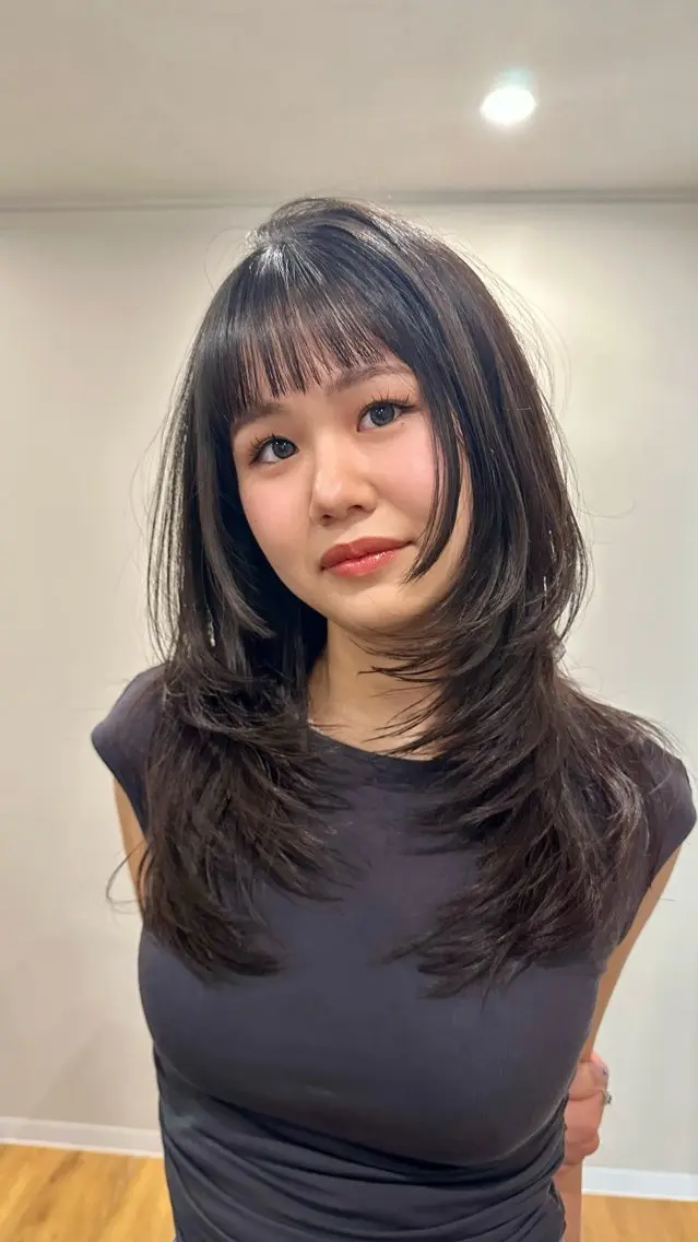 ロング カット 喜屋武 美月のヘアスタイル