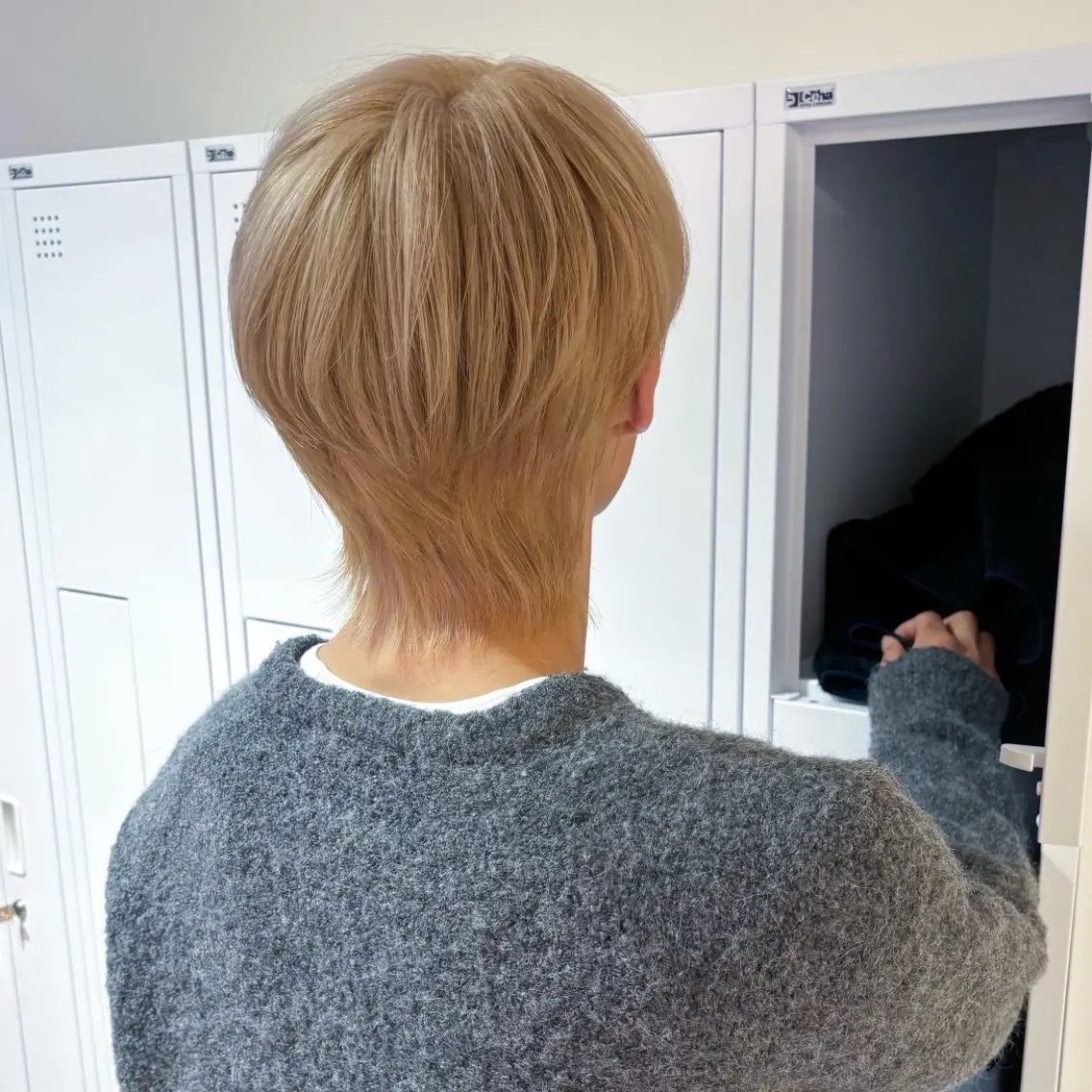 カラー メンズ メイ ☪️のヘアスタイル