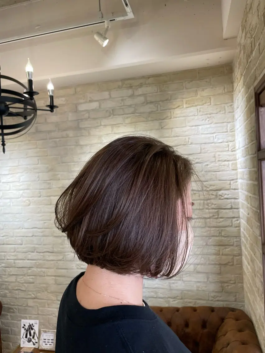 ショート ボブ 河上 麻衣/白髪ぼかしのヘアスタイル