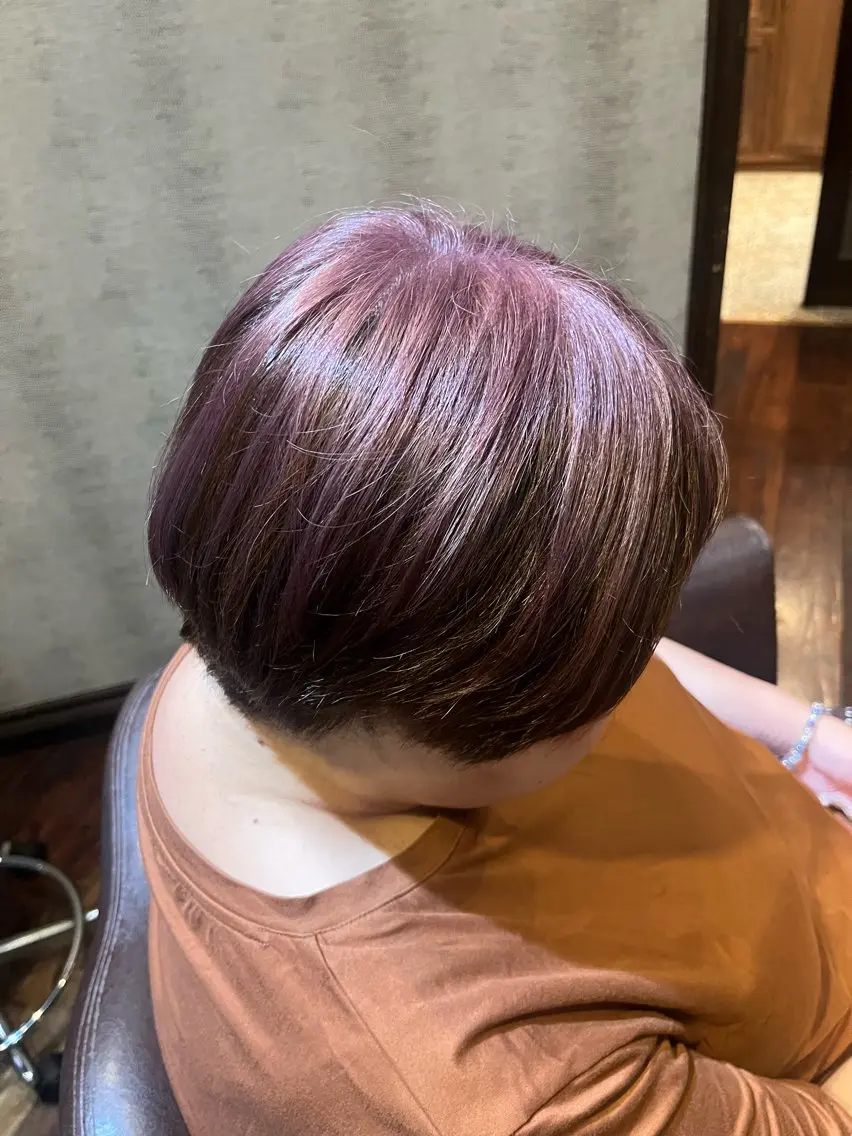 ショート カラー バレイヤージュ ピンクカラー レイヤーカット ✂︎grace ✂︎mahoのヘアスタイル