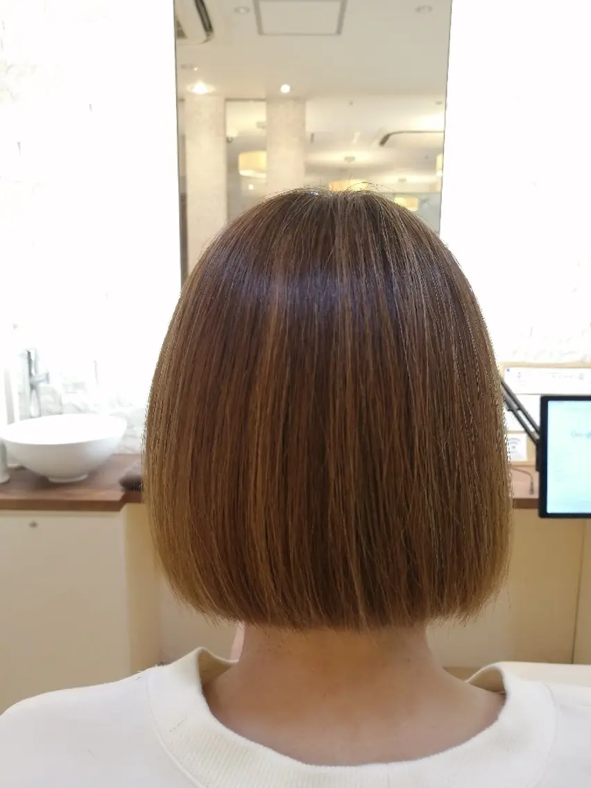 ミディアム ボブ ハイライト 鈴木 さやかのヘアスタイル
