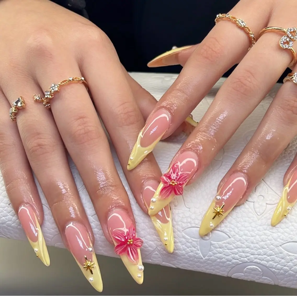 ネイル グラデーション キラキラネイル ワンカラーネイル 冬ネイル Jenn Nail Salonのネイルデザイン