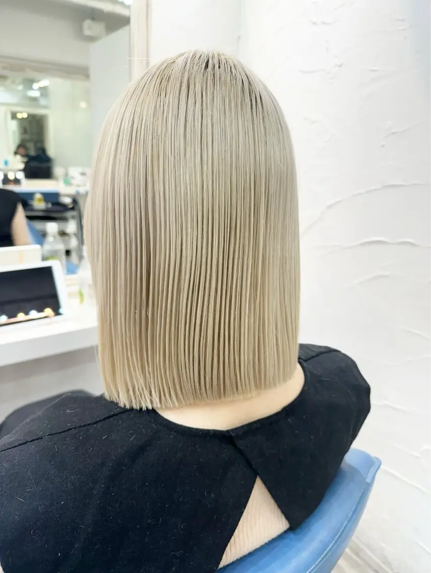 ショート カラー ブリーチ ボブ 中目黒✂︎店長✂︎ TOMOHIROのヘアスタイル