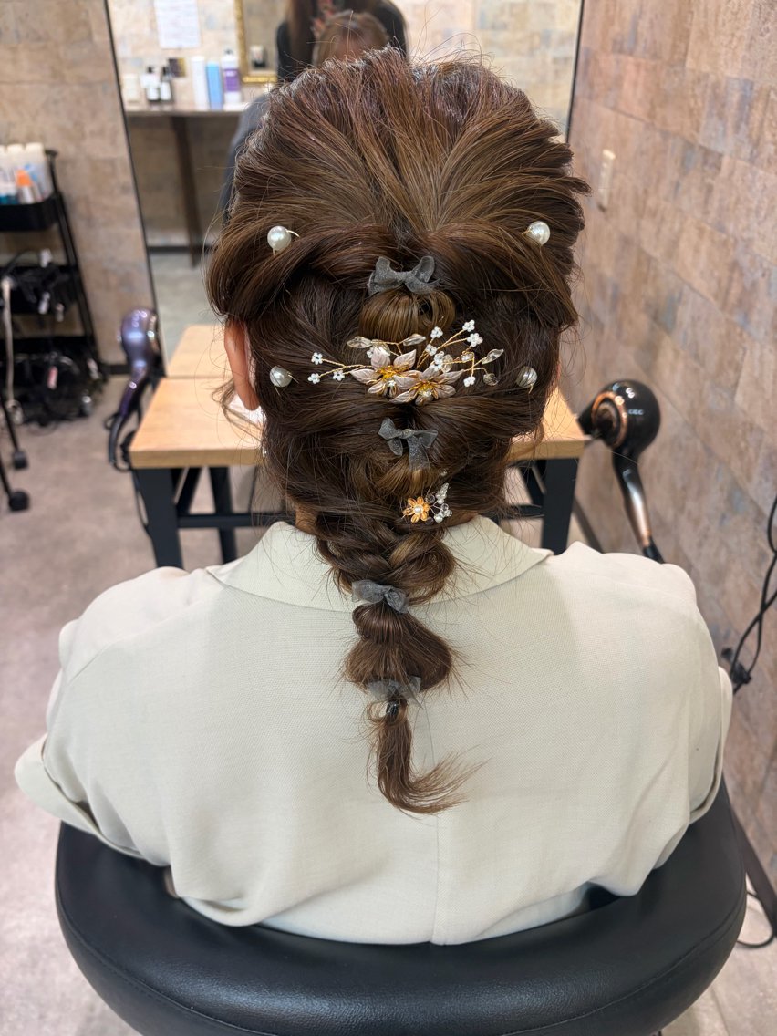 セミロング ヘアアレンジ ヘアセット 前田 みのりのヘアスタイル
