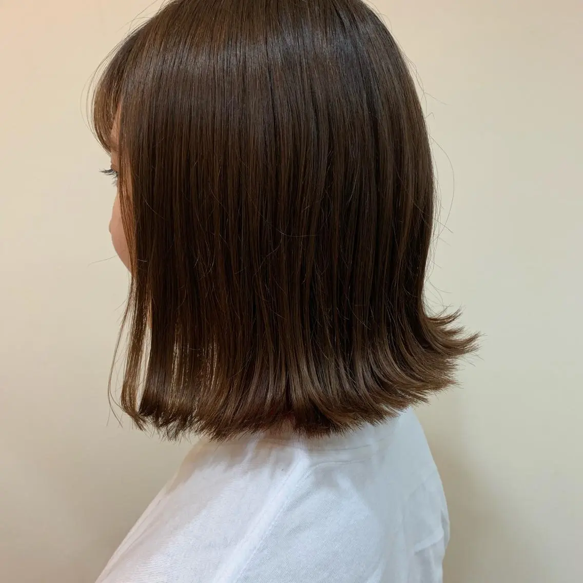 ミディアム カラー ボブ 外ハネヘア 馴染ませNo.1🧃 エクステ・アレンジのヘアスタイル