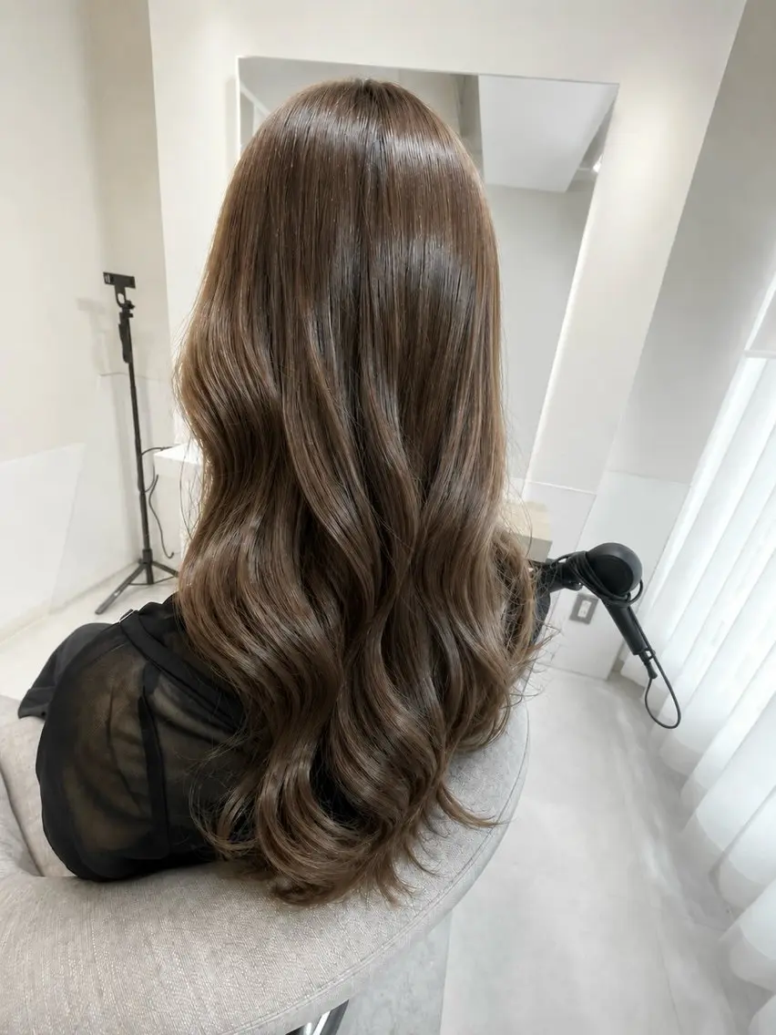 ロング パーマ レイヤーパーマ🤍 Reiのヘアスタイル