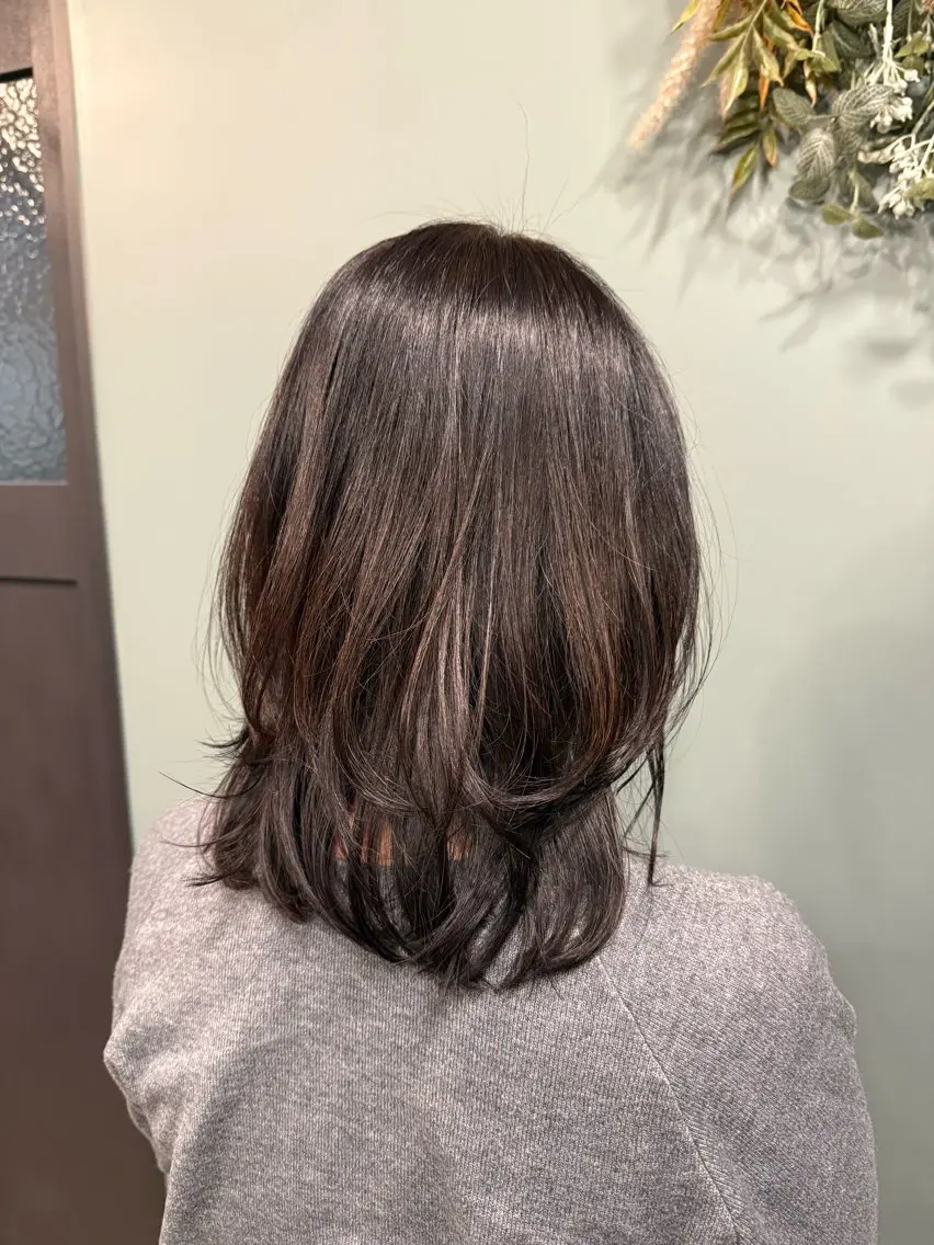 ミディアム 草野 奈扇のヘアスタイル