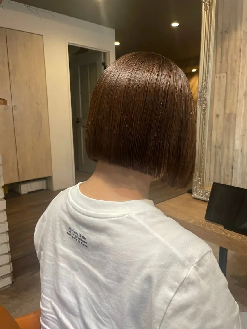 ショート ボブ カット ヘアカラー トリートメント HARE 川崎晴佳のヘアスタイル