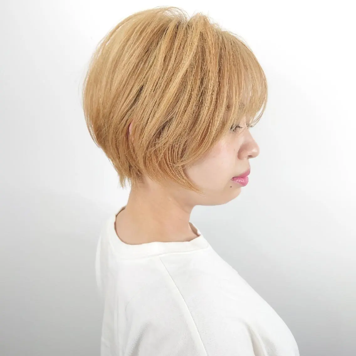 ショート ショートボブ ボブ くびれヘア ショートヘア ブリーチなしで透明感 カラー松内真太のヘアスタイル