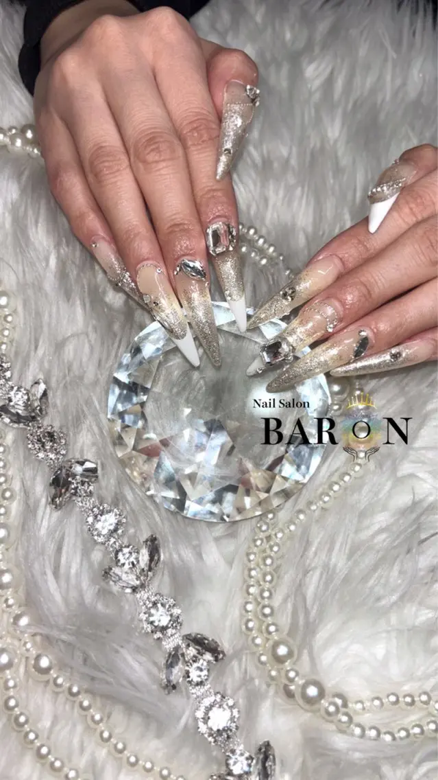 ロング ♛︎BARON♛︎ yuiのネイルデザイン