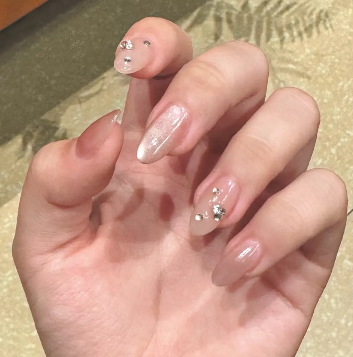 ネイル 長さ出し フレンチネイル ジェルネイル 韓国ネイル マグネットネイル ハンドネイル ハンドケア Sun Nail 池袋のエステ・リラクイメージ