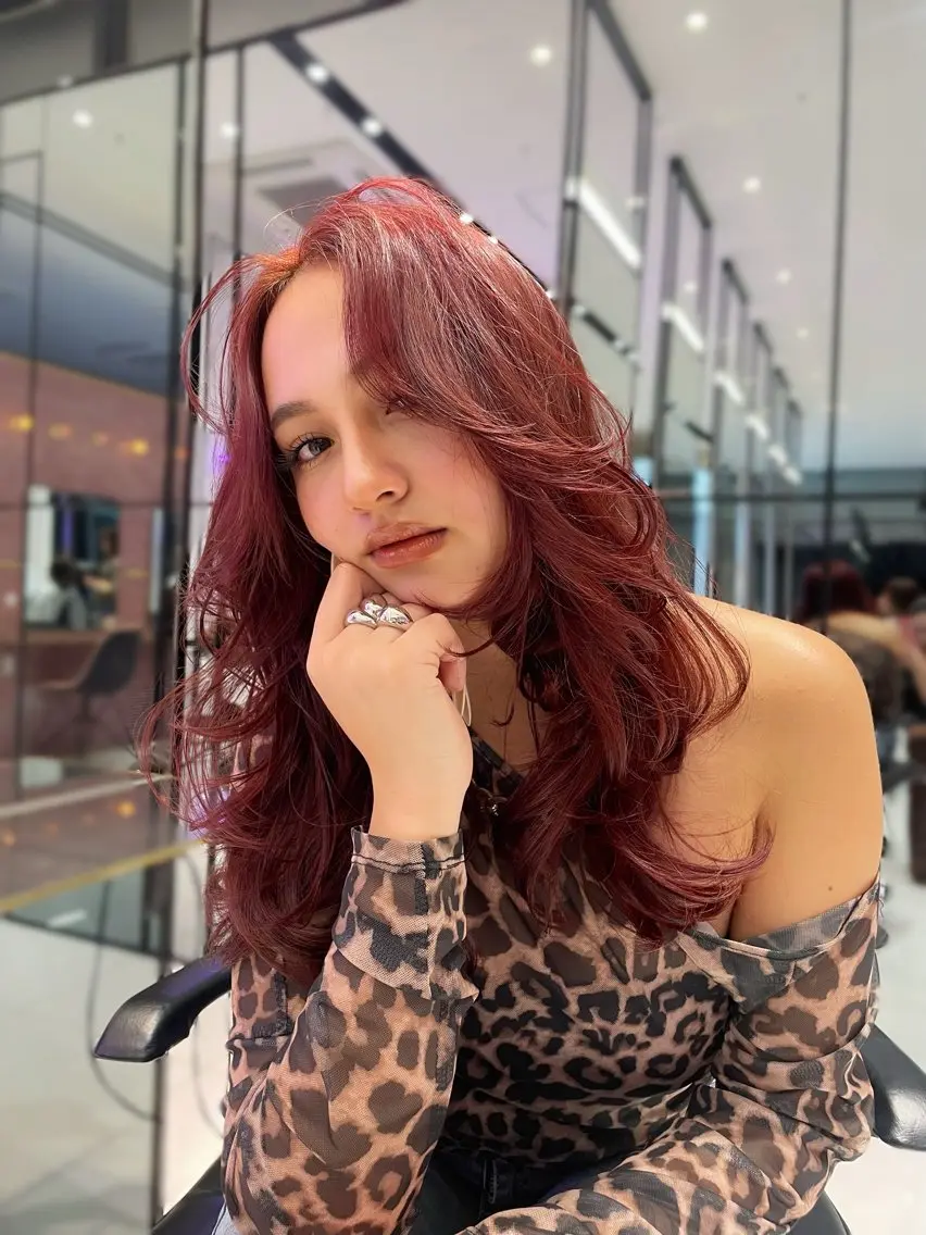 ロング レイヤーカット 【韓国❤️海外ヘア】 AYAKAのヘアスタイル