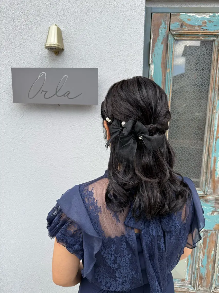 セミロング ヘアアレンジ ヘアセット Orla 🌿chiekoの眉毛・アイブロウイメージ
