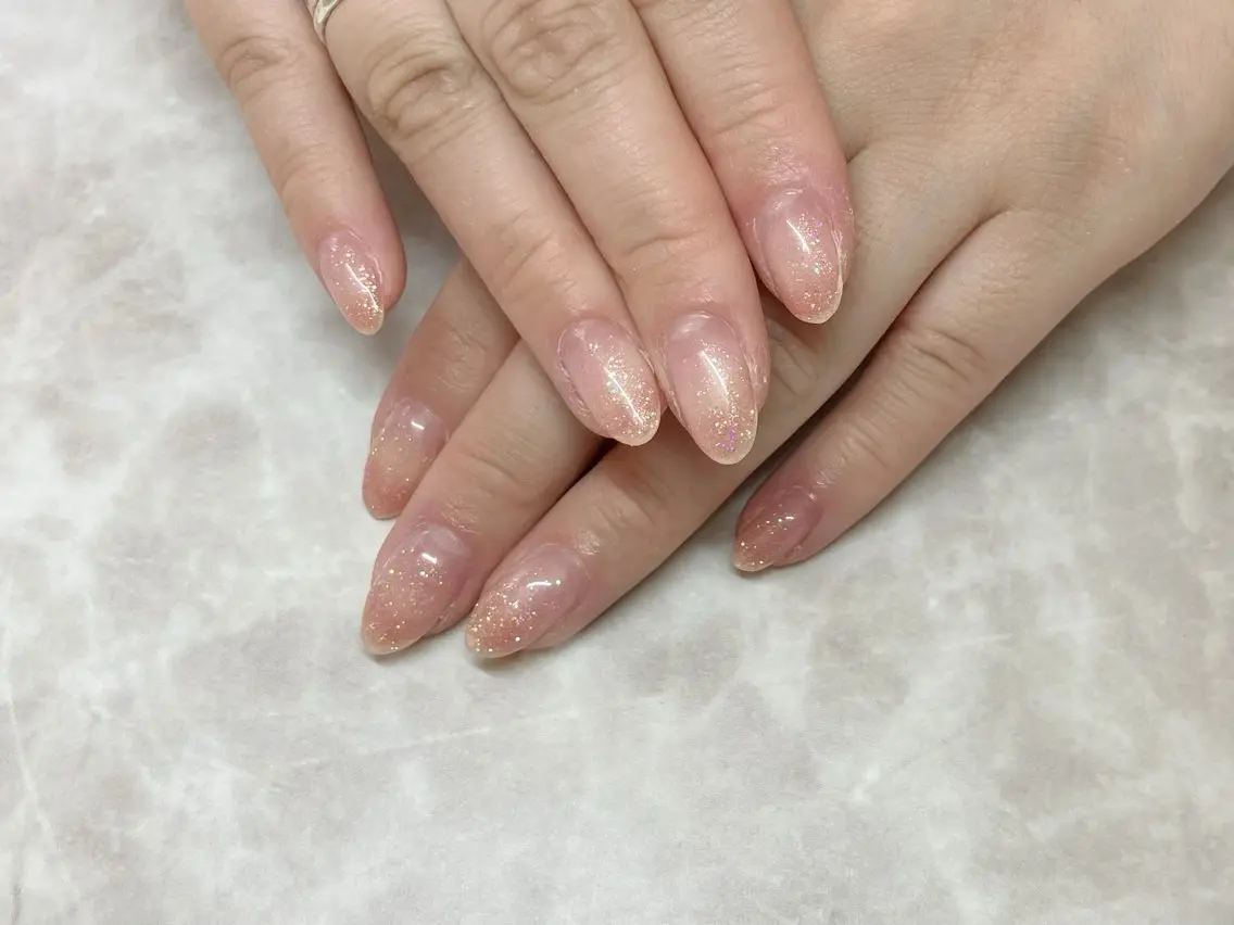 ネイル グラデーション ラメ(グリッター) ラメグラデーション ハンドネイル Orb nail (オーブ ネイル)のネイルデザイン