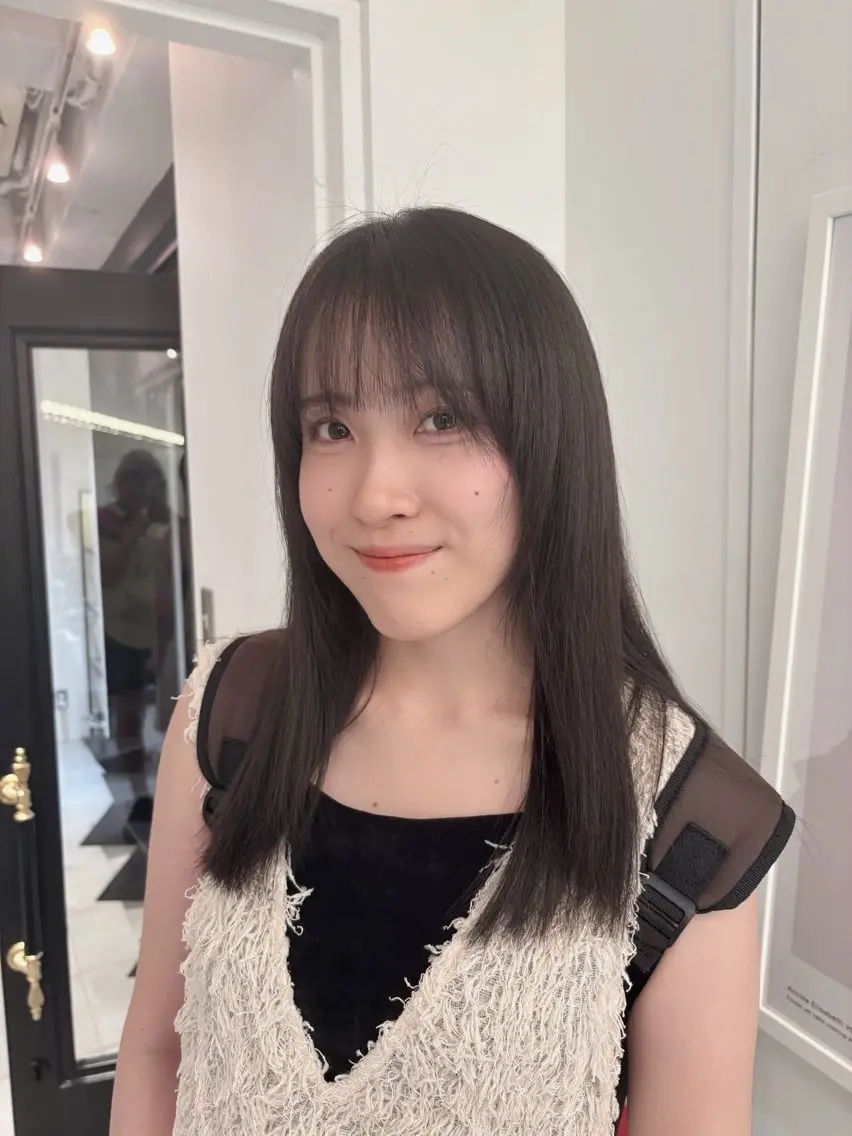 セミロング ヘアカラー 🐏YUNA＊透明感 ハイトーンカラー✨のヘアスタイル
